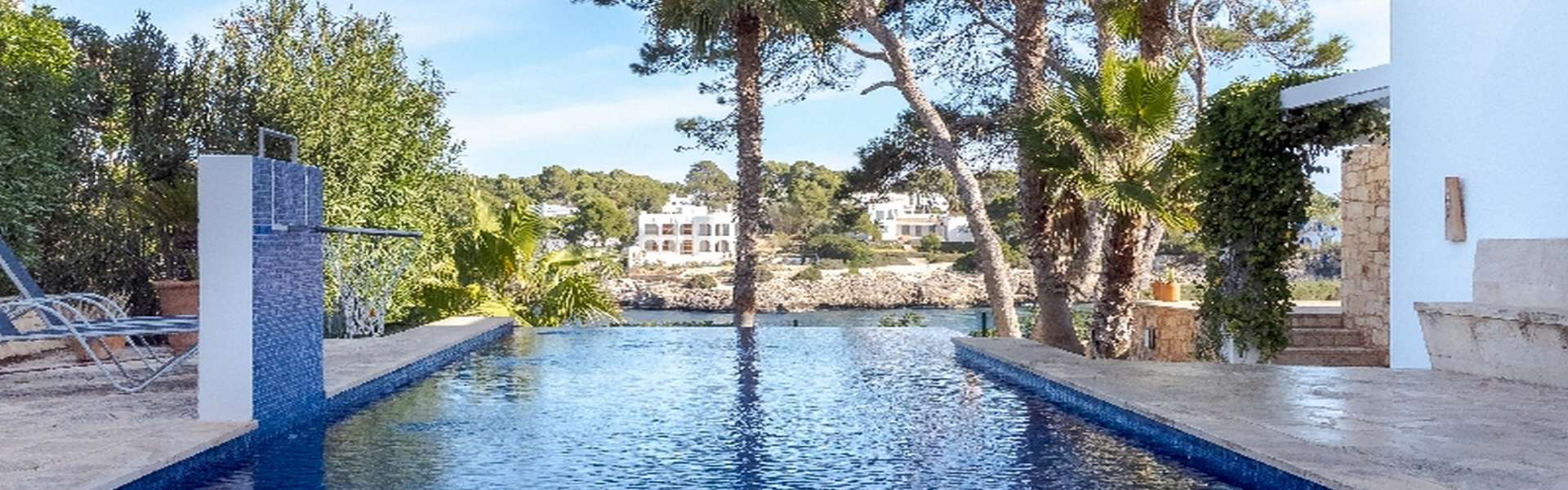 Fantástica villa en Cala d'Or con vistas al mar y acceso directo al mar